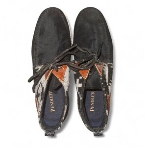 Men’s Pendleton black, grey & brown moccasin shoes
Size US mens 9